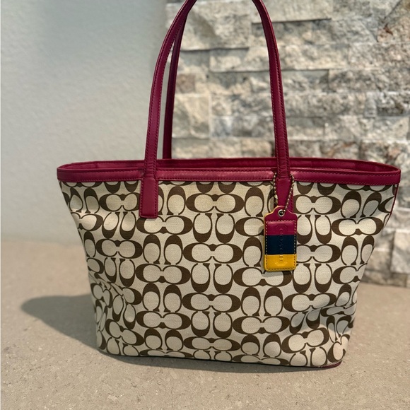 Auth COACH Gallery Zip Tote Khaki/Red Signature Canvas EUC w/COA 2013 - Picture 3 of 15